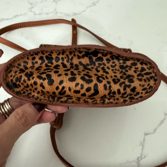 Madewell Leopard Print Crossbody Bag - Picture 9 of 9